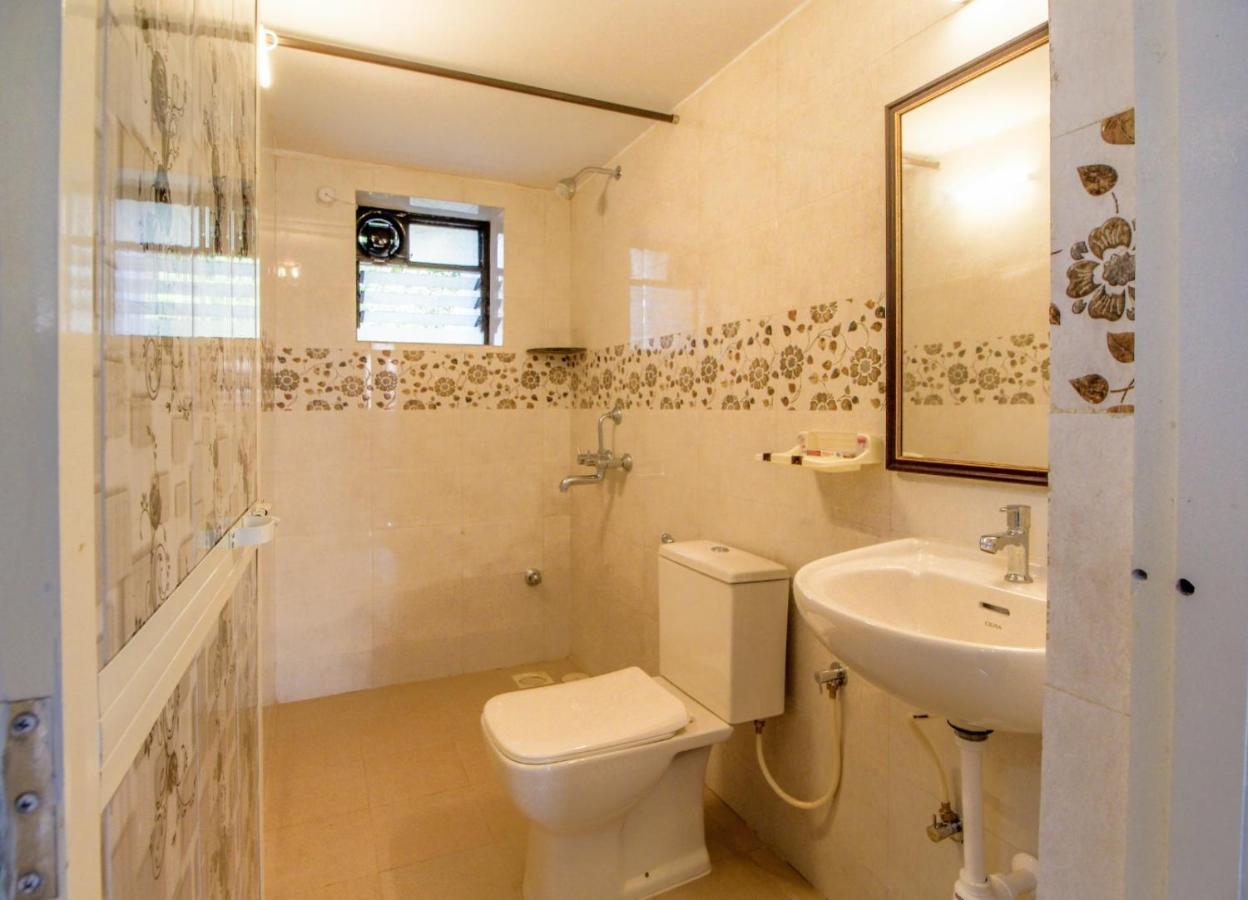 Hotel Monteiro Towers Candolim Exterior foto